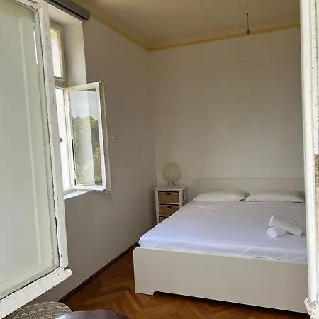 Authentic House دوبروفينك